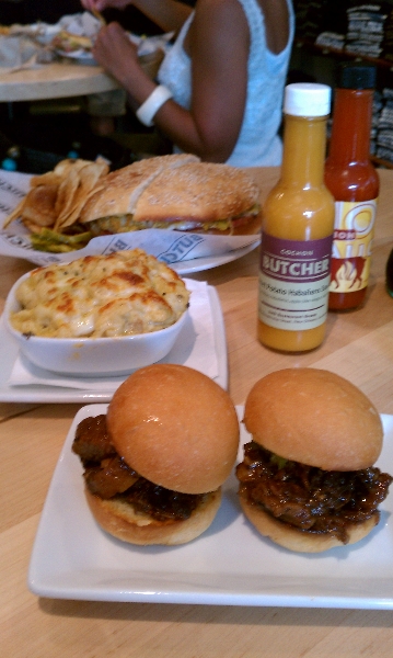 Brisket Sliders with Pancetta Mac and Cheese